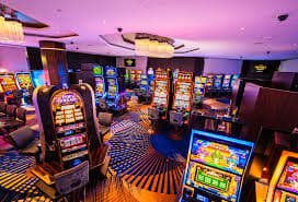 Tampilan permainan Allbet live dealer di sbobet88 login dengan dealer langsung dan opsi taruhan